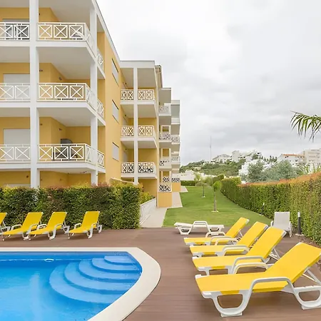 T1 Garden Hill Apartment *