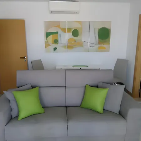 T1 Garden Hill Apartment *